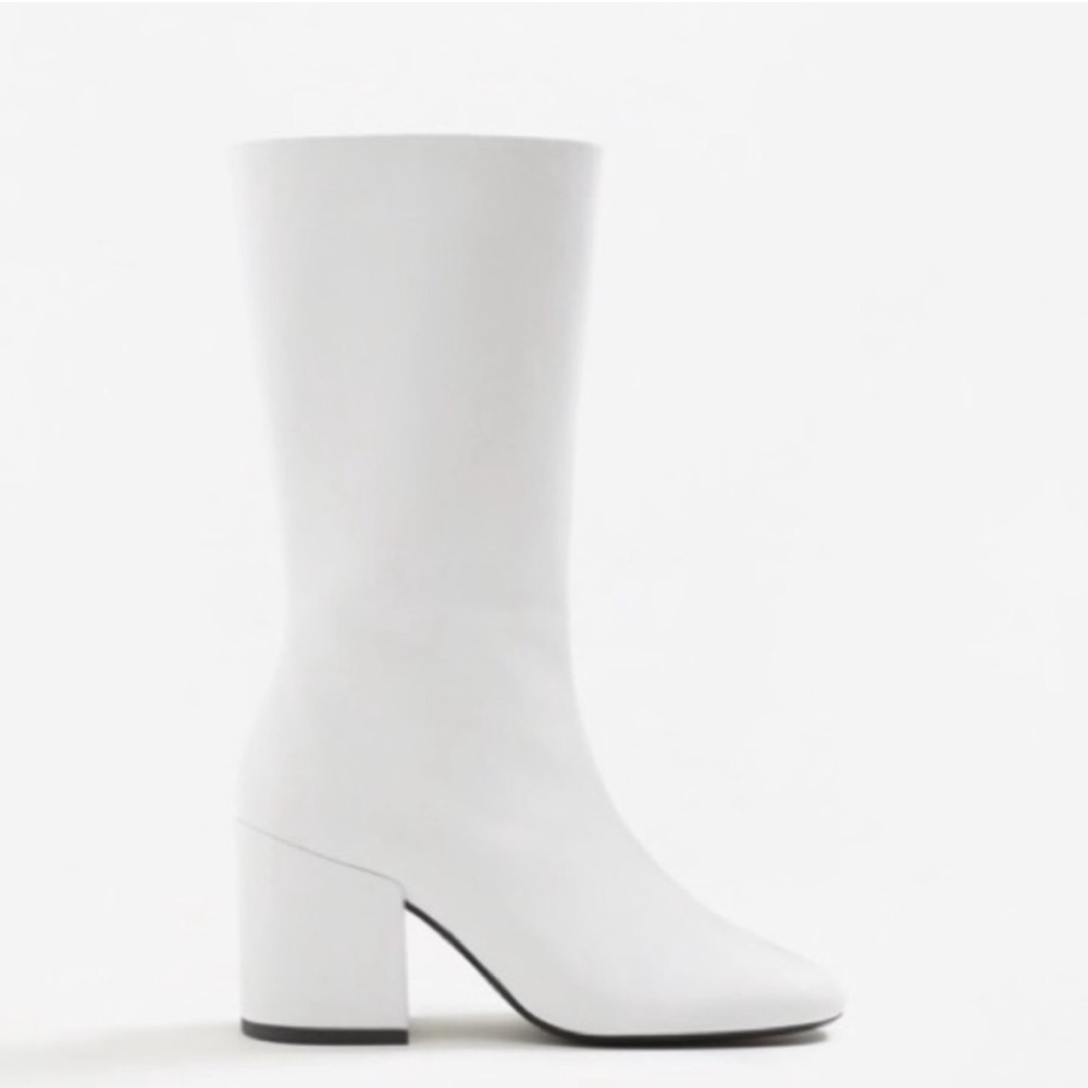 ISO white Mango boots size 40 or 41